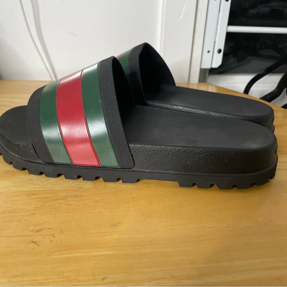 Mens Gucci Rubber Slide Sandal - Picture 4 of 16